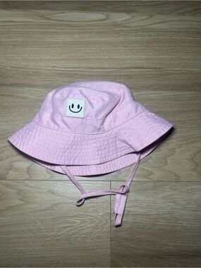 Pink Kids Bucket Hat with Smiley Patch and Chin Ties